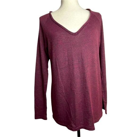 American Eagle Outfitters Solid Maroon Red V Neck Viscose Blend Sweater size M - Picture 2 of 11